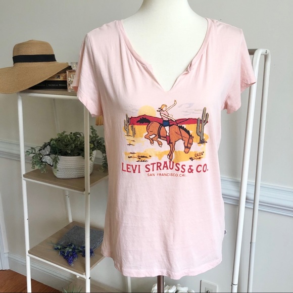 levis v neck
